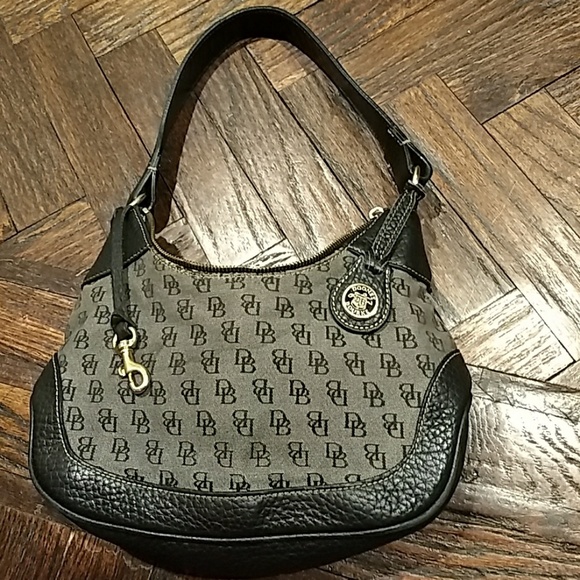 Dooney & Bourke Handbags - ❤FINALPRICE❤️Dooney&BourkeSignatureShoulderminibag
